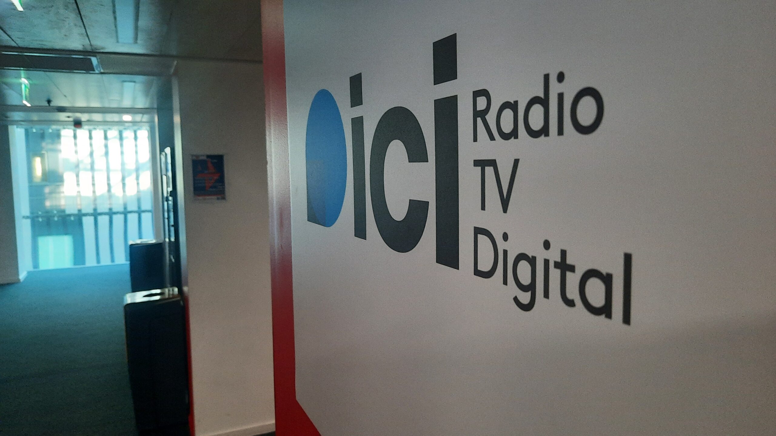 Matinales filmées : ICI réinvente… la radio